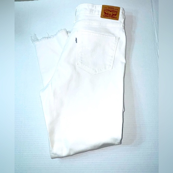 Levi’s 721 High-Rise Skinny Ankle Jeans White Distressed Raw Hem Size 31 (31x27) - Picture 1 of 7
